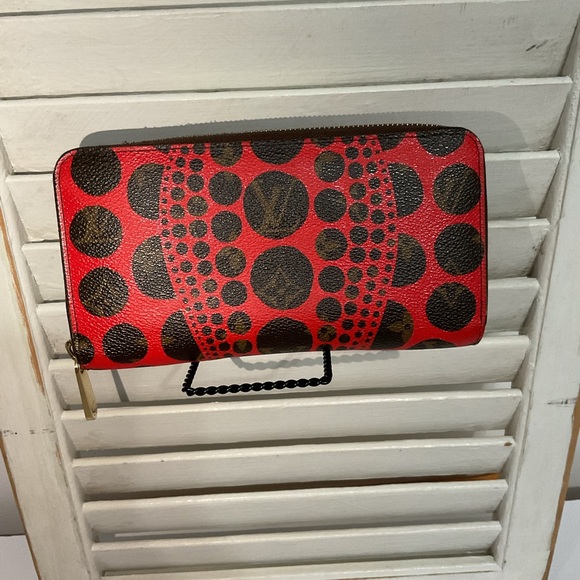 Louis Vuitton Zippy Wallet Monogram Yayoi Kusama - Picture 3 of 16